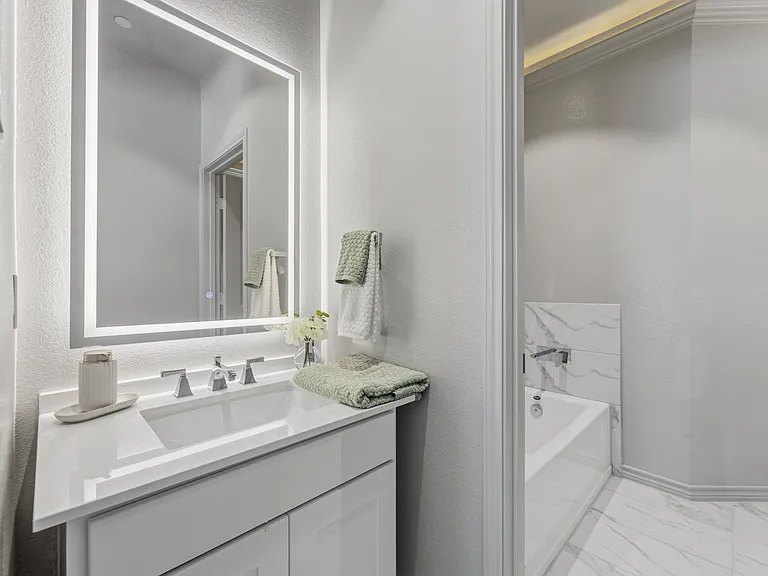 Frontera Shores Townhomes — Photo 10