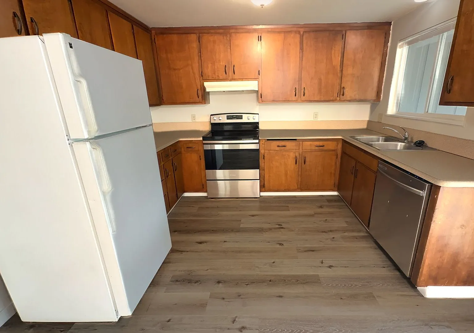 Price Drop! Single-level duplex in Jefferson — Photo 3
