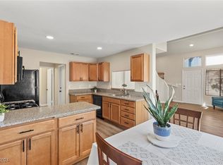 6925 Coral Rock Dr, Las Vegas, NV 89108