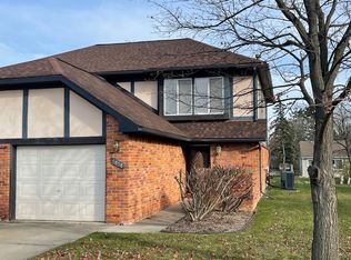 5858 Niles St, Troy, MI 48098