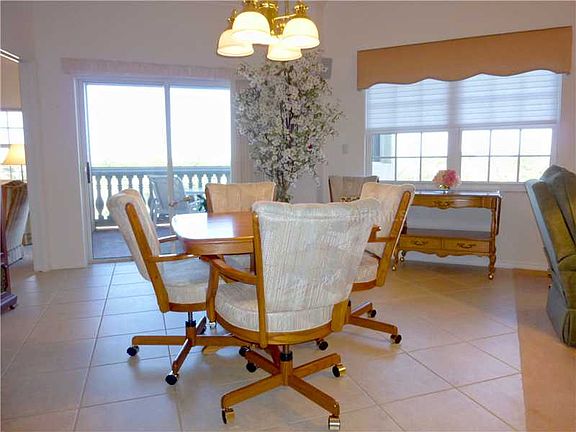 5th image of 3730 Cadbury Cir #426-2