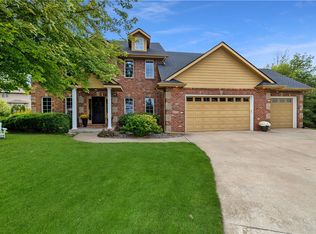 2818 148th St, Urbandale, IA 50323