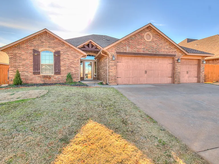 19217 Garden Creek Ln — Photo 1