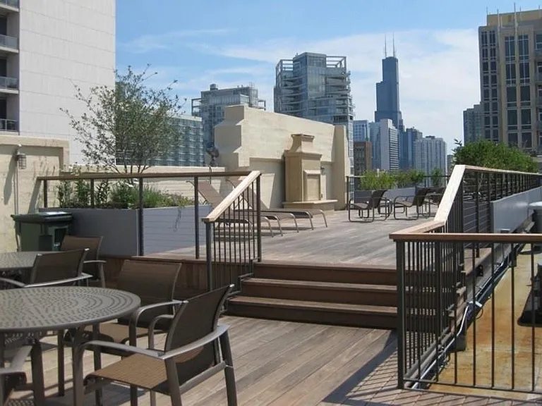 758 N Larrabee St #706 — Photo 15