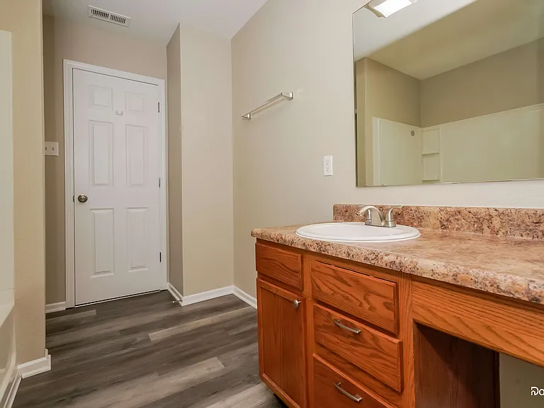 975 Curlew Ln — Photo 13