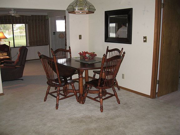3rd image of 2028 W Michigan Dr