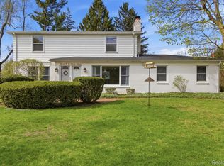 30033 Beacontree St, Farmington, MI 48331