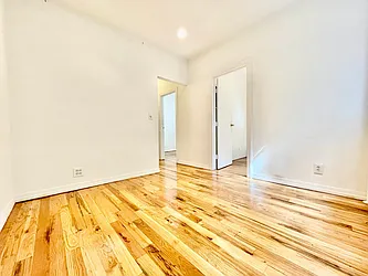 Rented by HOLTON REAL ESTATE INC.