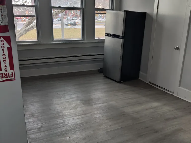 129 E Roosevelt Blvd #2 — Photo 4