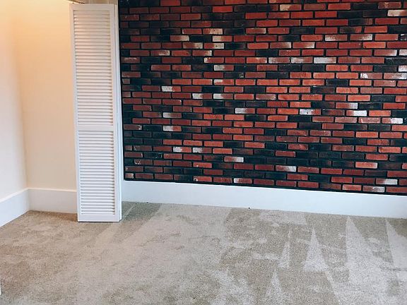 5th image of 602 Melrose Ave E APT 102