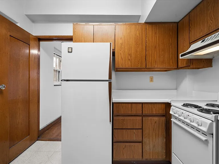 342 S Highland Ave #11B — Photo 23