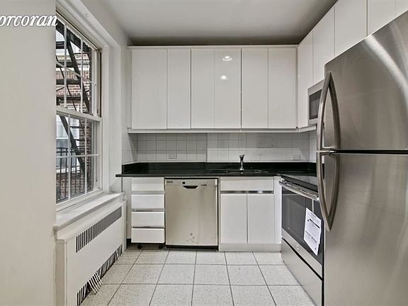 4th image of 225 Sterling Pl APT 1F