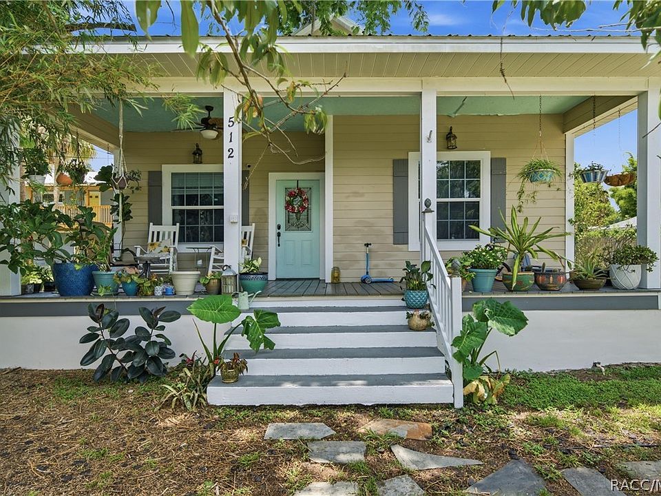 1st image of 512 SE 9th St