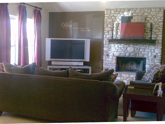 3rd image of 223 Green Oaks Loop