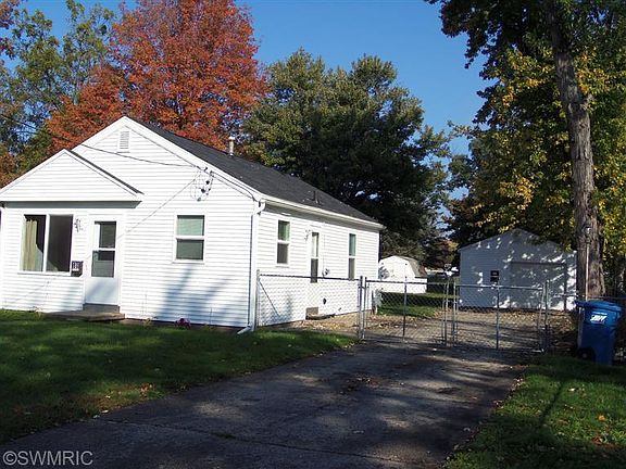 2nd image of 80 Kellogg St