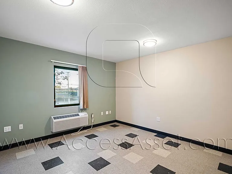 636-164-032 108th — Photo 11