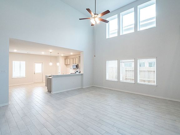 3rd image of 13310 Villa Sola Dr