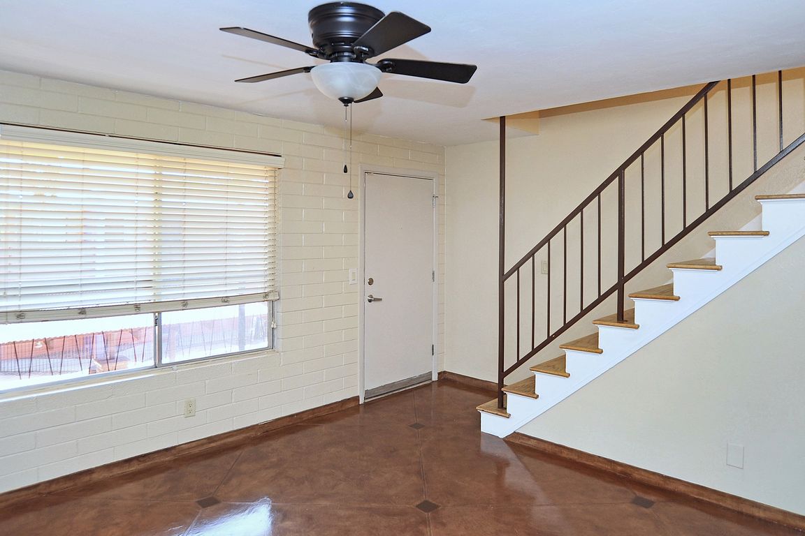 next background image