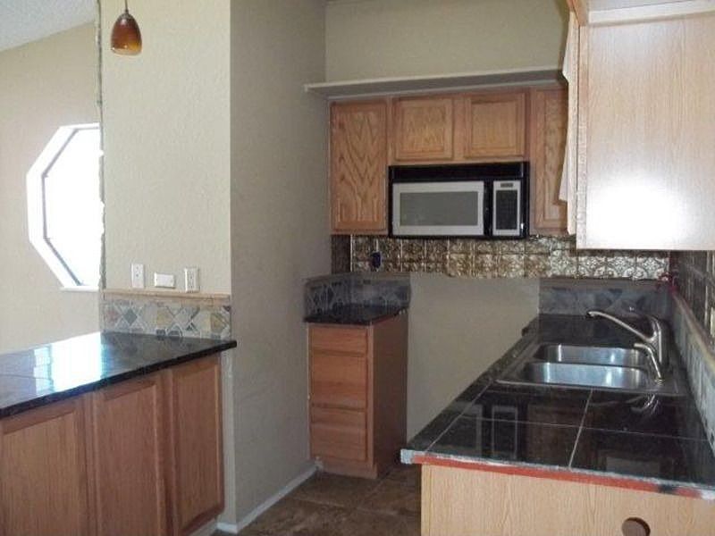 Kitchen with Granite