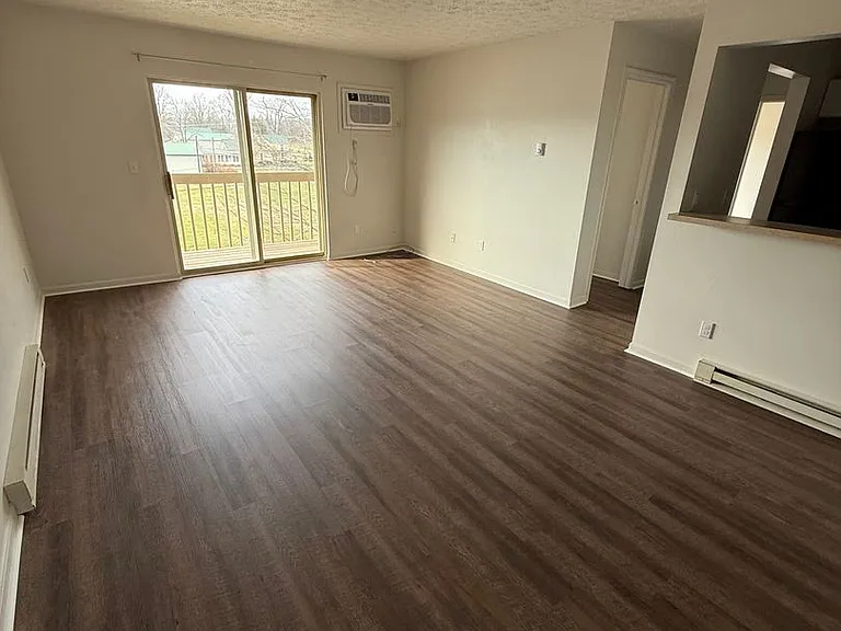 Rising Sun Apartments — Photo 16