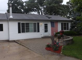 502 Rand Dr, Johnsburg, IL 60051