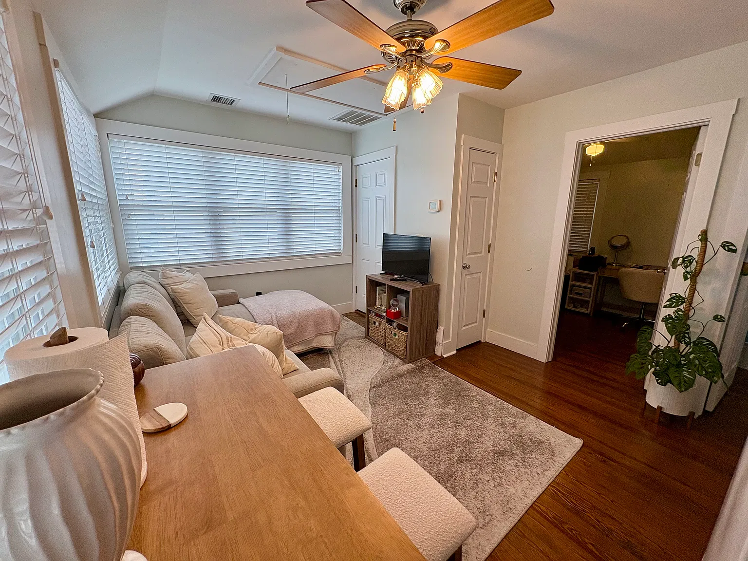 2 bed, $1,800 — Photo 3