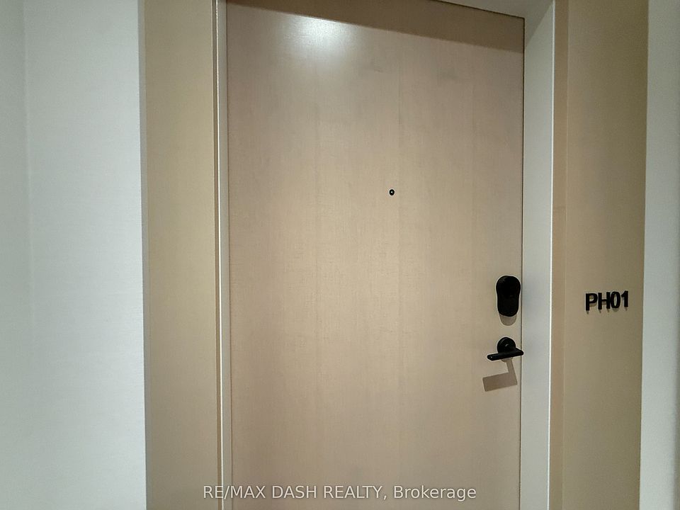 1st image of 280 Dundas St E #Penthouse 01