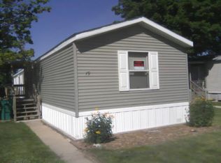 19 Walnut St, Minooka, IL 60447