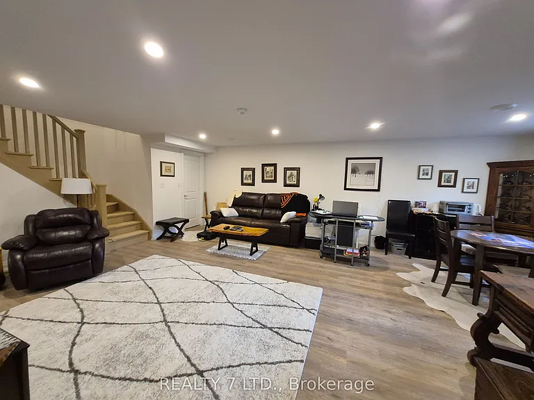 9150 Willoughby Dr #40 — Photo 31