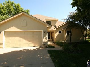 5952 SW 31st St, Topeka, KS 66614