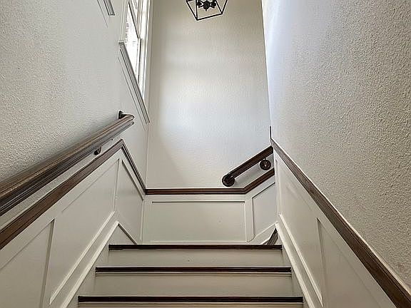 5th image of 1906 Ambers Cir