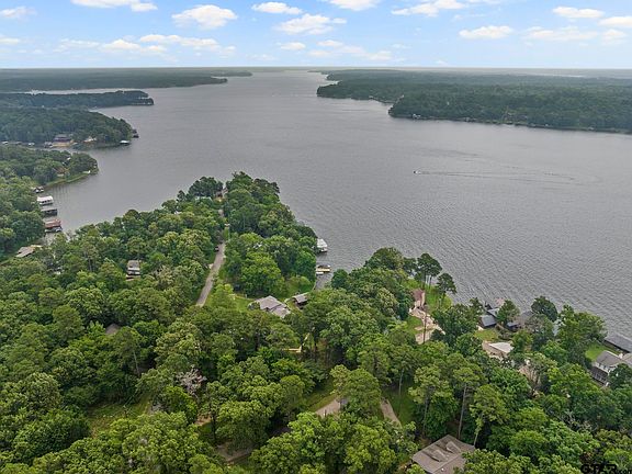 5th image of 1107 King Lake Dr