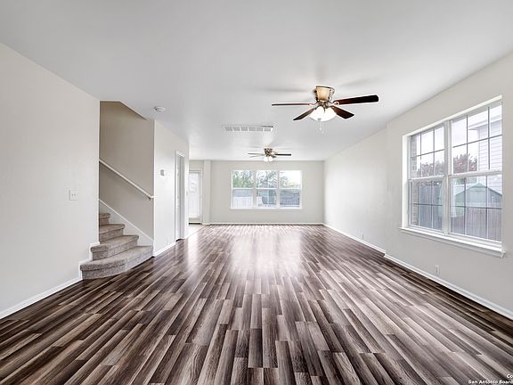 3rd image of 3010 MCDONALD OAK
