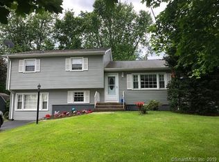 34 Cornwall Dr, Manchester, CT 06042