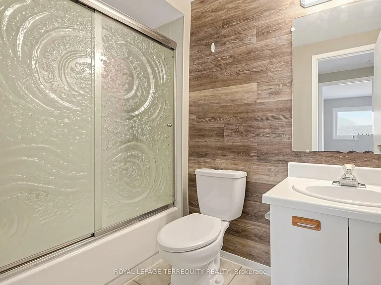 7 Yorkville Ct — Photo 39