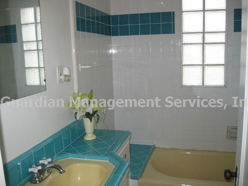2nd image of 2211 N 13th St
