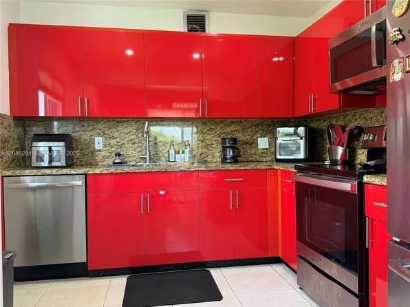 13255 SW 7th Ct APT 401D, Pembroke Pines, FL 33027