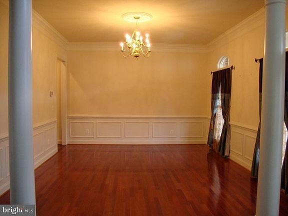 4th image of 5285 Meadow Estates Dr