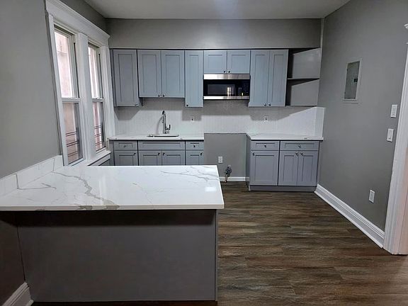 4th image of 128 65th St #B