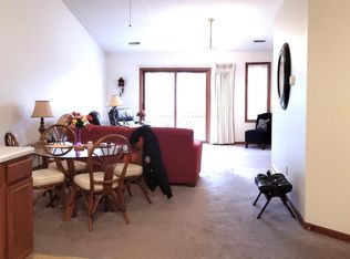 312 Cayman St #U, Iowa City, IA