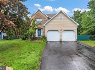 5 Morrell Rd, Lawrence Township, NJ 08648