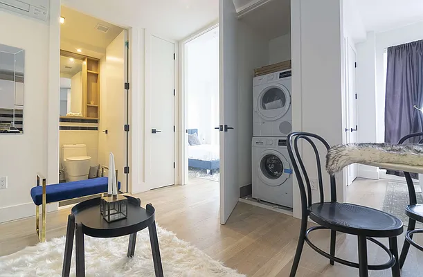 Rented by Evergreen Apartments BK | media 36