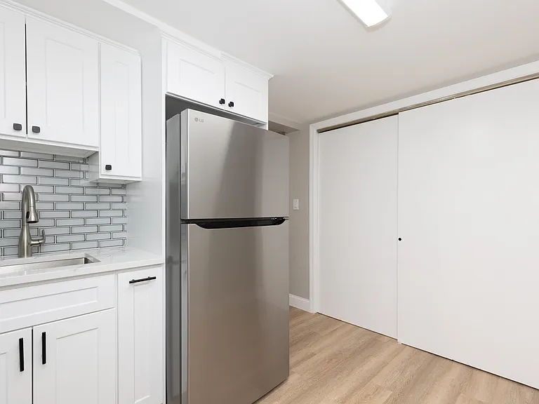 100 Lakeview Ave #1B — Photo 7