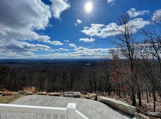 1705 Valley View Dr, Albrightsville, PA 18210