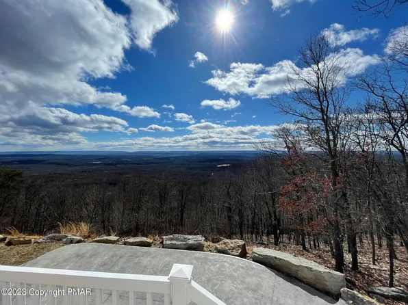 1705 Valley View Dr, Albrightsville, PA 18210