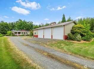 3348 Hidden Pond Dr, Ferndale, WA 98248