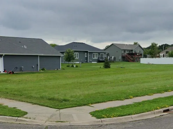 396 Hickory Ln NE, Owatonna, MN 55060