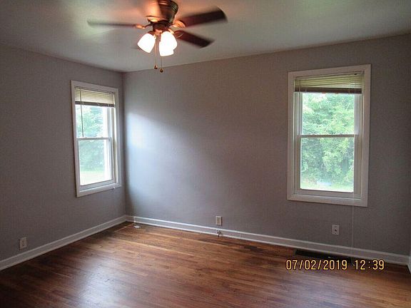 4th image of 1310 Medford Ave