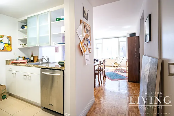 Rented by NY Living Solutions | media 18