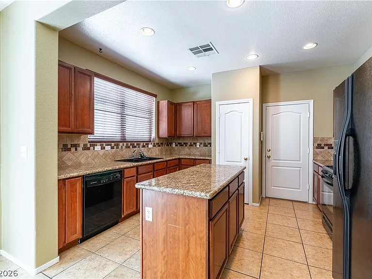 9022 College Green St — Photo 6